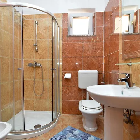 Apartment Fuer 5 Personen Ca 41 Qm In Pula, Istrien Istrische Riviera